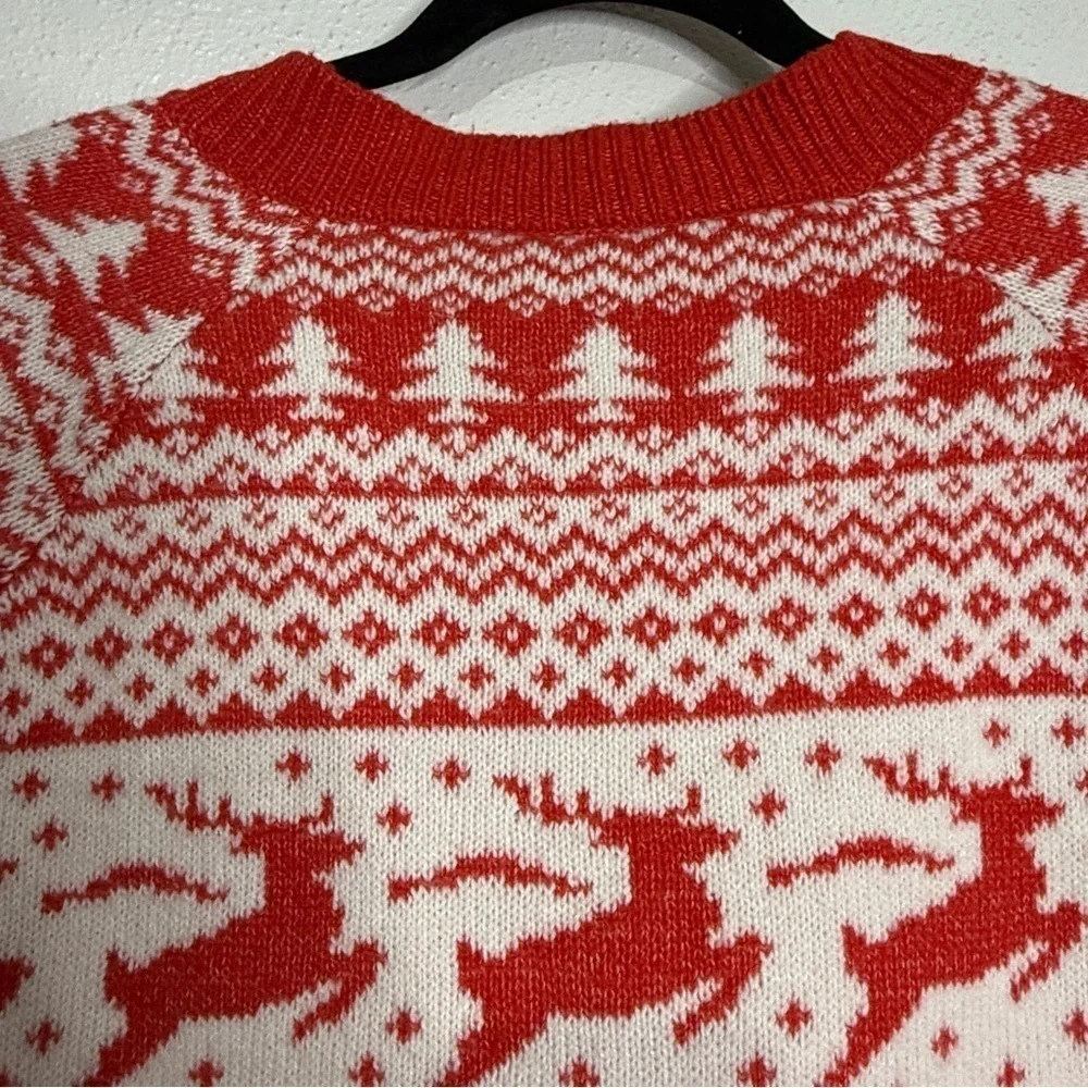 Dec. 25th red/white Christmas holiday cardigan. Sz L. Preowned. Like new.